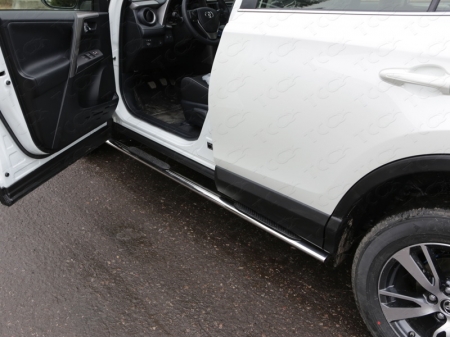 Toyota RAV4 2015 Пороги овальные с накладкой 75х42 мм